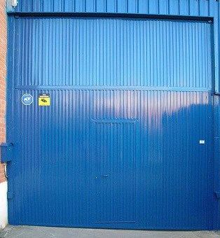 Puertas de garaje basculantes: Productos y Servicios de Luvematic Puertas de garaje basculantes: Productos y Servicios de Luvematic