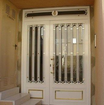 Puertas de portal: Productos y Servicios de Luvematic Puertas de portal: Productos y Servicios de Luvematic