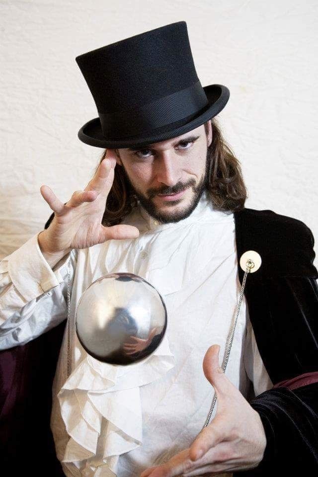 Magos: Catálogo de Hinchables Divertidos Magos: Catálogo de Hinchables Divertidos