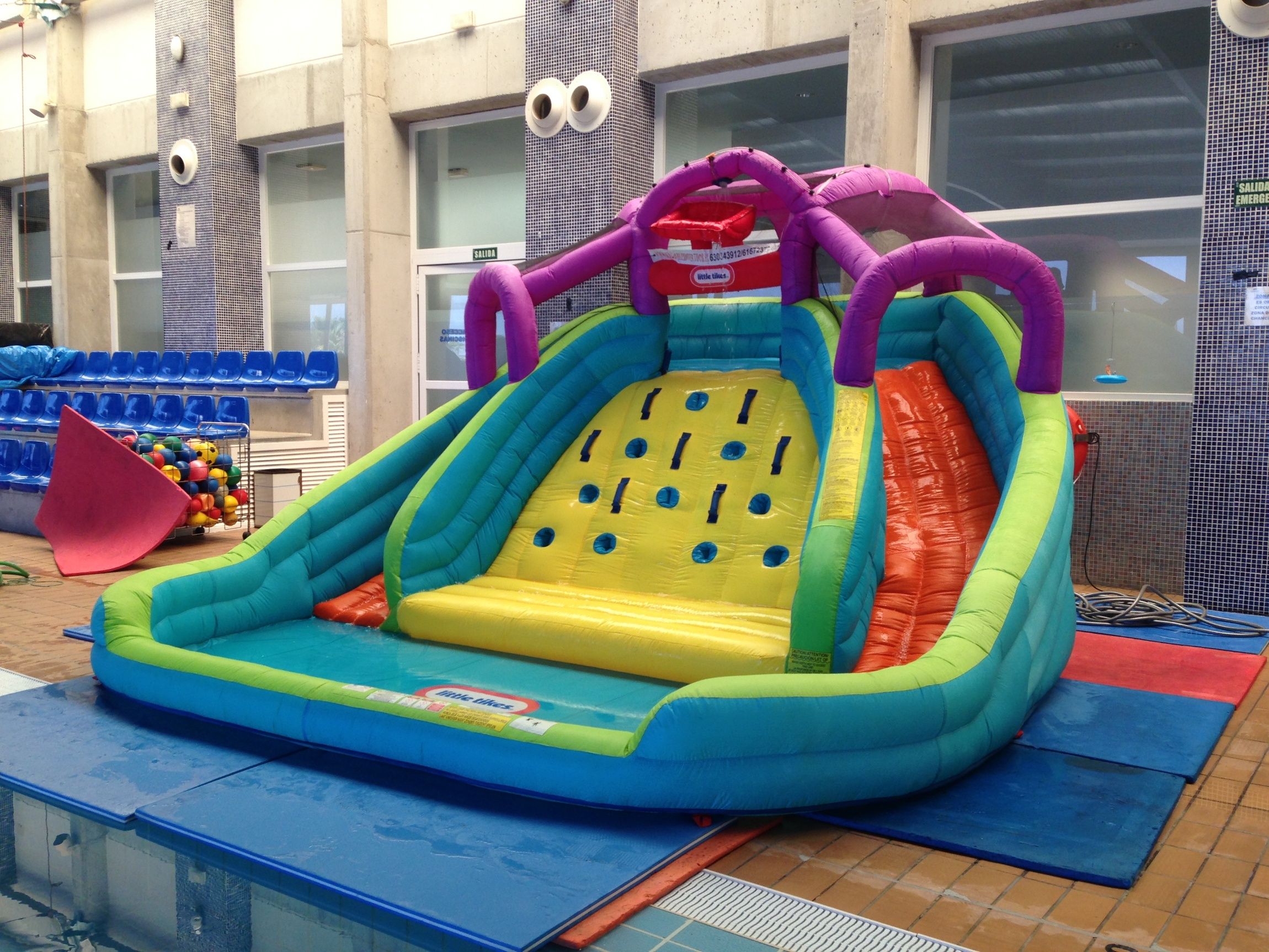 Acuáticos terrestres: Catálogo de Hinchables Divertidos Acuáticos terrestres: Catálogo de Hinchables Divertidos