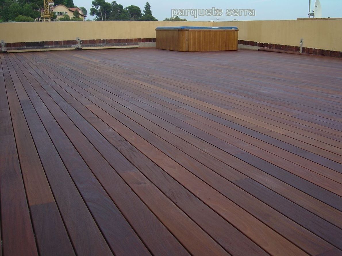 Tarimas exteriores: Servicios de Parquets Farràs Tarimas exteriores: Servicios de Parquets Farràs