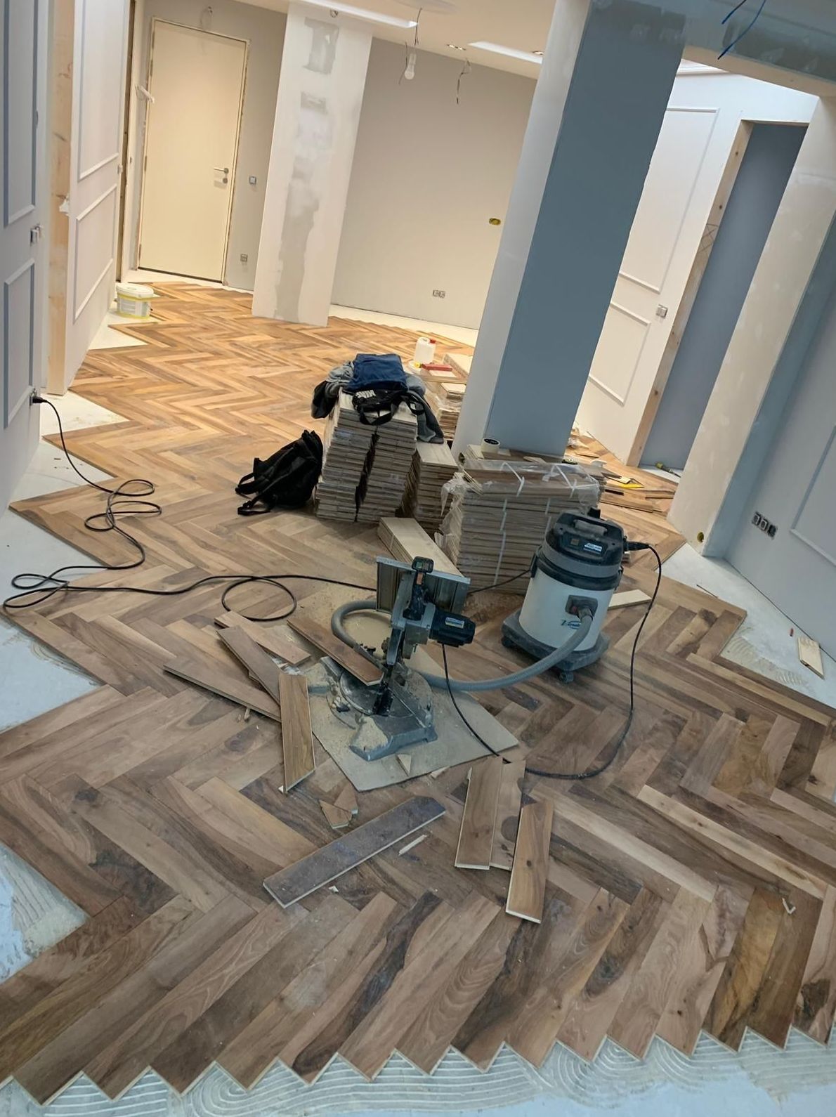 Expertos en parquet Encolado: Servicios de Parquets Farràs Expertos en parquet Encolado: Servicios de Parquets Farràs