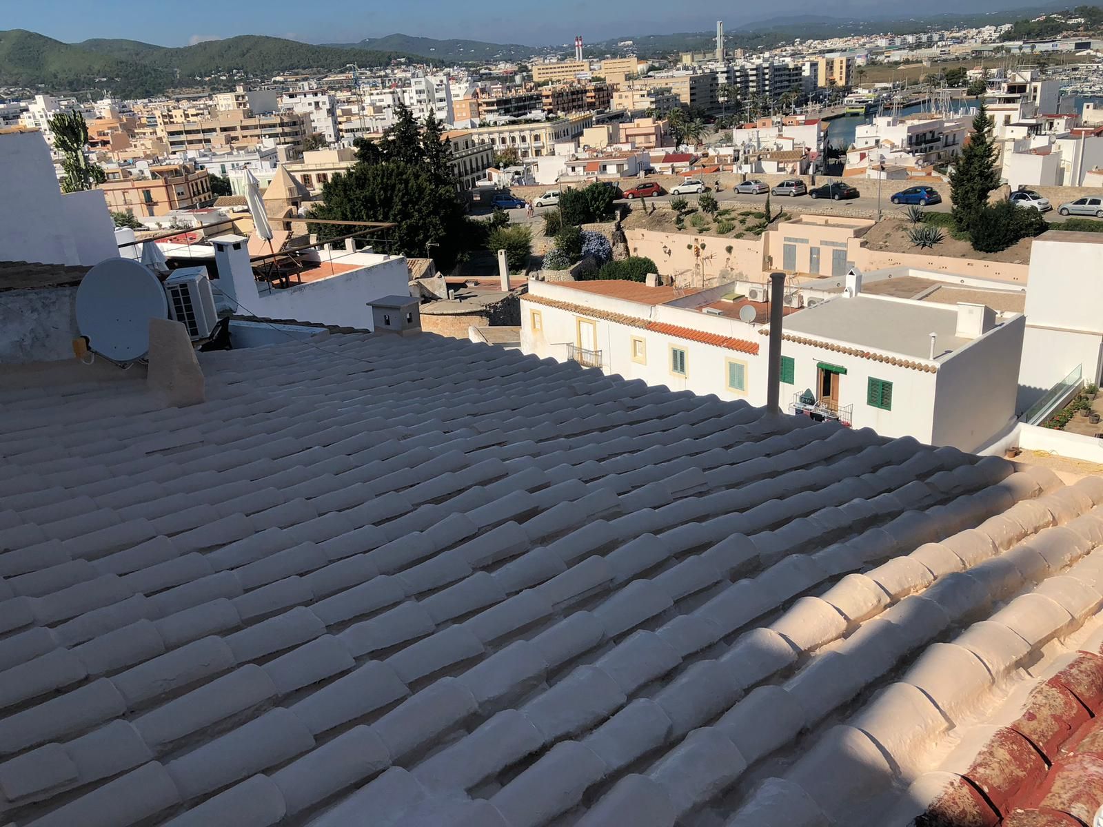 Reparaciones de tejados, cubiertas, fachadas: Servicios de Impermeabilizaciones Laachiri Bachir Ibiza Reparaciones de tejados, cubiertas, fachadas: Servicios de Impermeabilizaciones Laachiri Bachir Ibiza