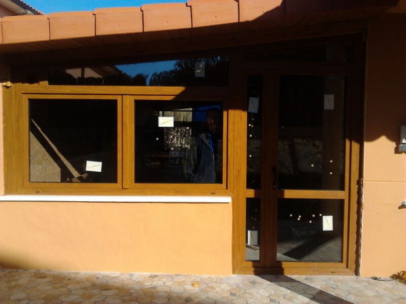Ventanas y contraventanas: Servicios de Aguerri Zoco Ventanas y contraventanas: Servicios de Aguerri Zoco