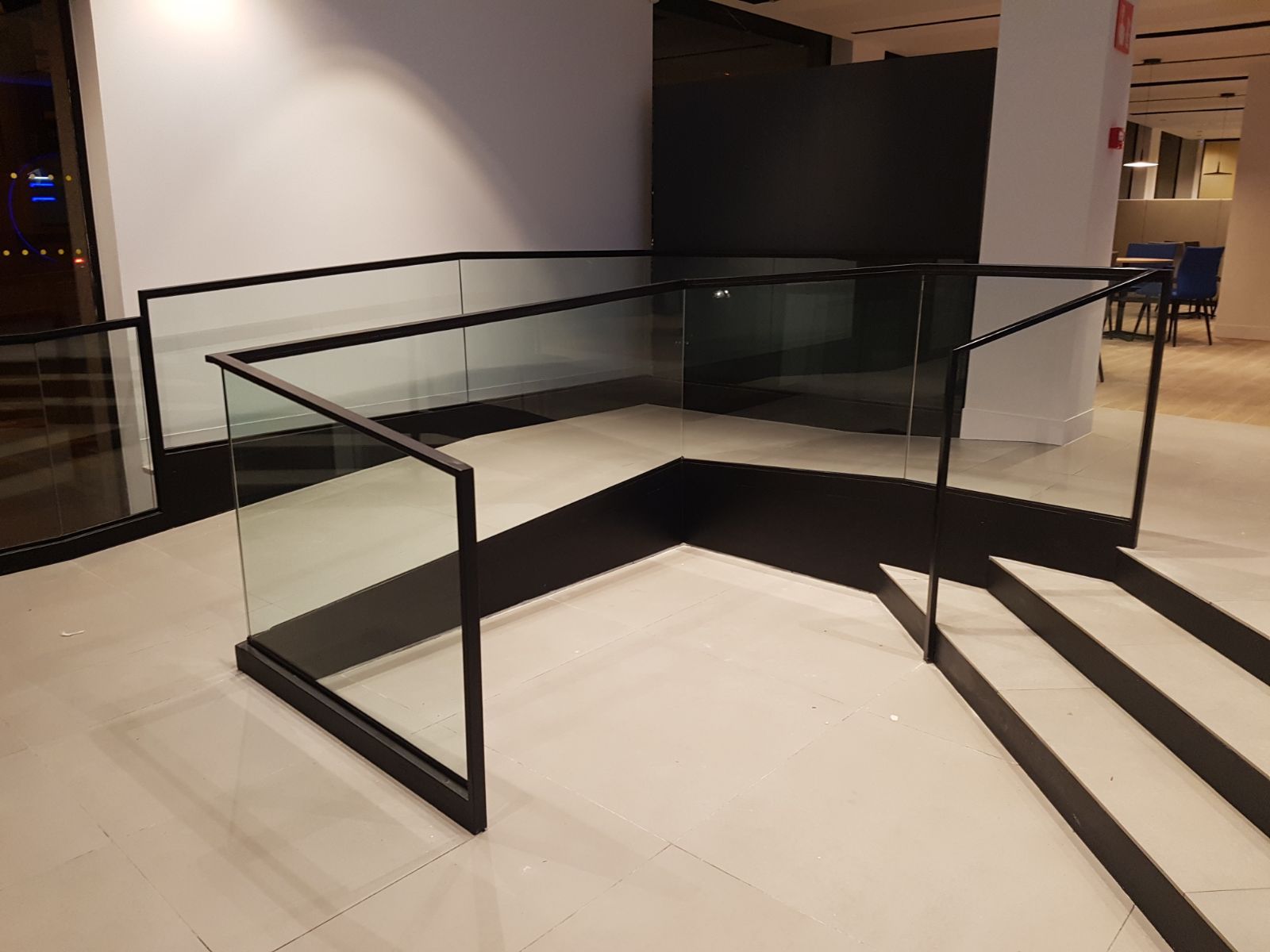 Acero Inoxidable: Servicios de Reformas de Adyal Construcciones y Reformas Acero Inoxidable: Servicios de Reformas de Adyal Construcciones y Reformas