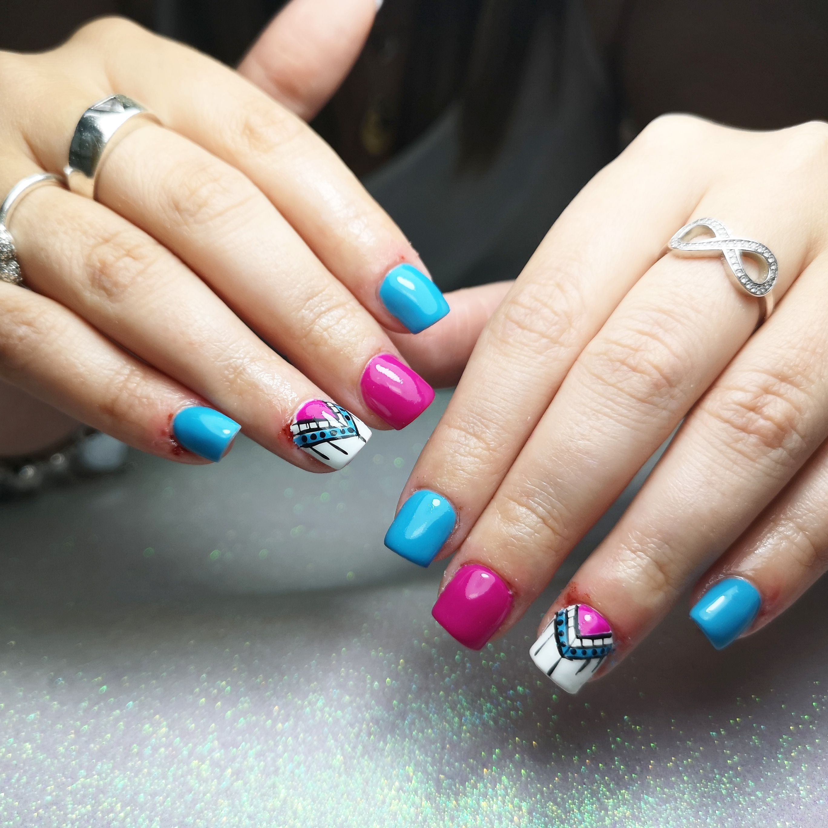 Rellenos de uñas mordidas: Servicios de Cristina Nails Rellenos de uñas mordidas: Servicios de Cristina Nails