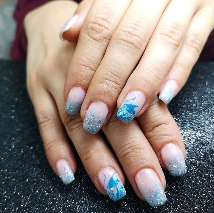 Manicuras con esmaltados semipermanente o permanente: Servicios de Cristina Nails Manicuras con esmaltados semipermanente o permanente: Servicios de Cristina Nails
