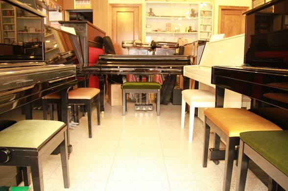 Nuestro equipo: Catálogo de Casa de Música Ritmo Nuestro equipo: Catálogo de Casa de Música Ritmo