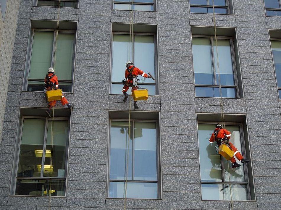 Limpieza de fachadas y limpieza de cristales : Servicios de Decoisi Limpieza de fachadas y limpieza de cristales : Servicios de Decoisi