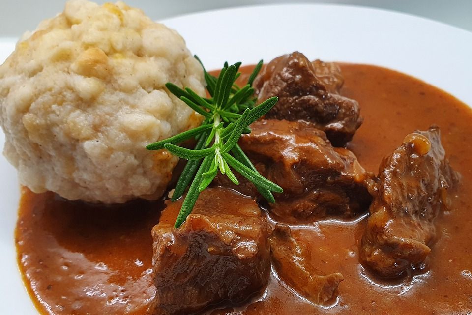 albóndigas en salsa de vino 1kg: Nuestros productos de Precocinados Mi Tierra albóndigas en salsa de vino 1kg: Nuestros productos de Precocinados Mi Tierra