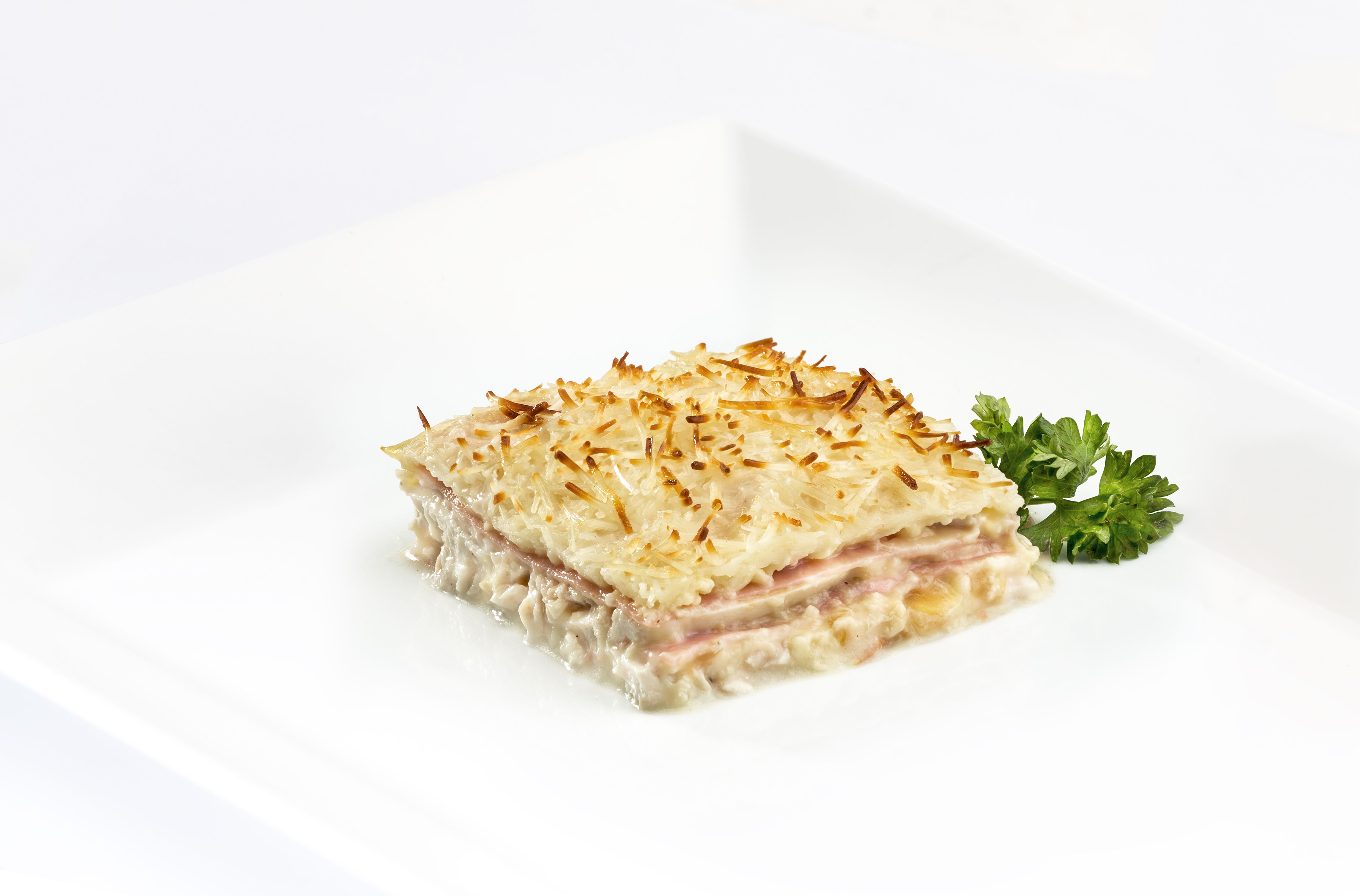 Pastel de pollo y queso gratinado: Nuestros productos de Precocinados Mi Tierra Pastel de pollo y queso gratinado: Nuestros productos de Precocinados Mi Tierra