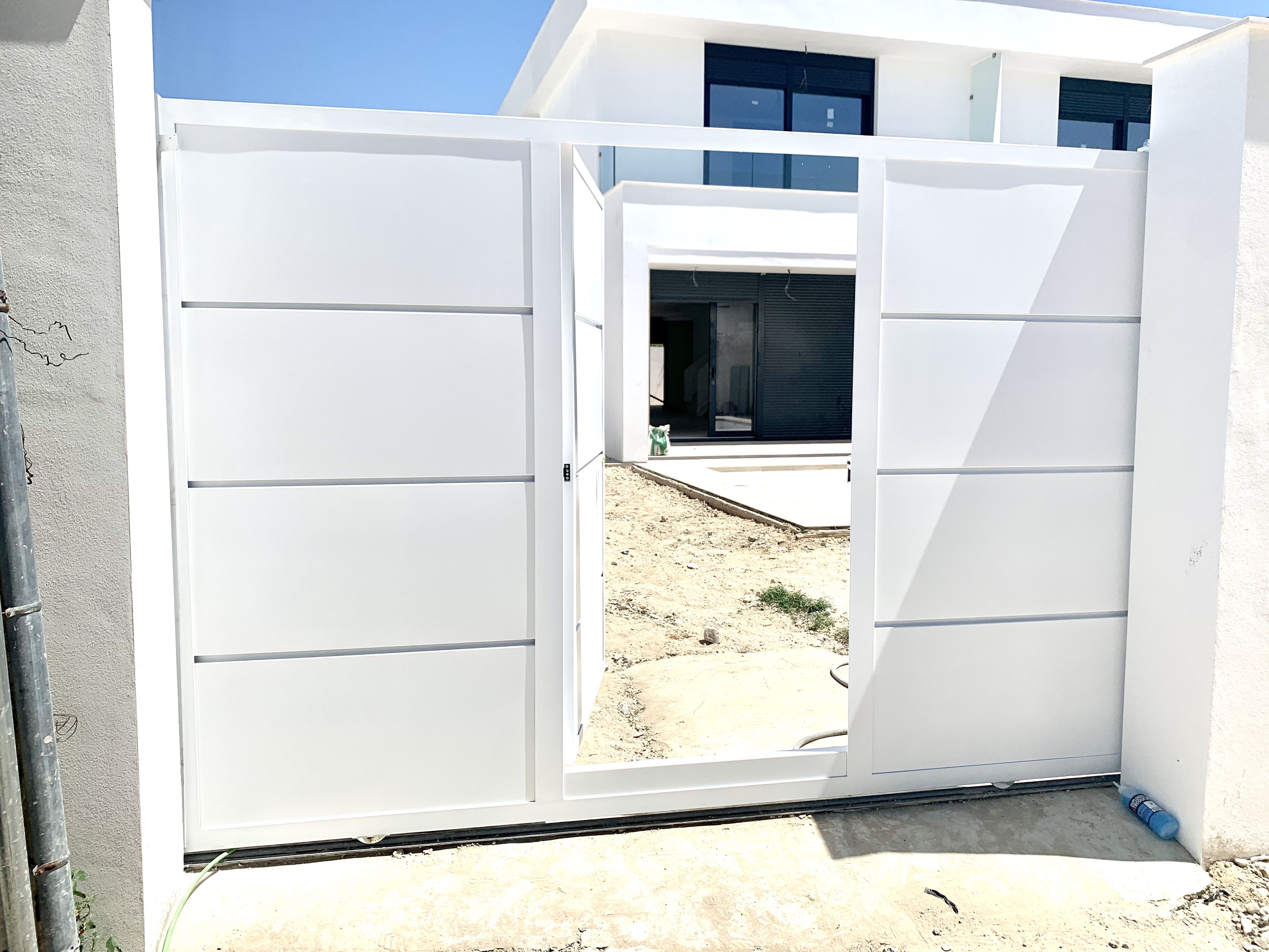 Automatismos: Nuestros servicios de Cerrajería Inox Las Salinas Automatismos: Nuestros servicios de Cerrajería Inox Las Salinas