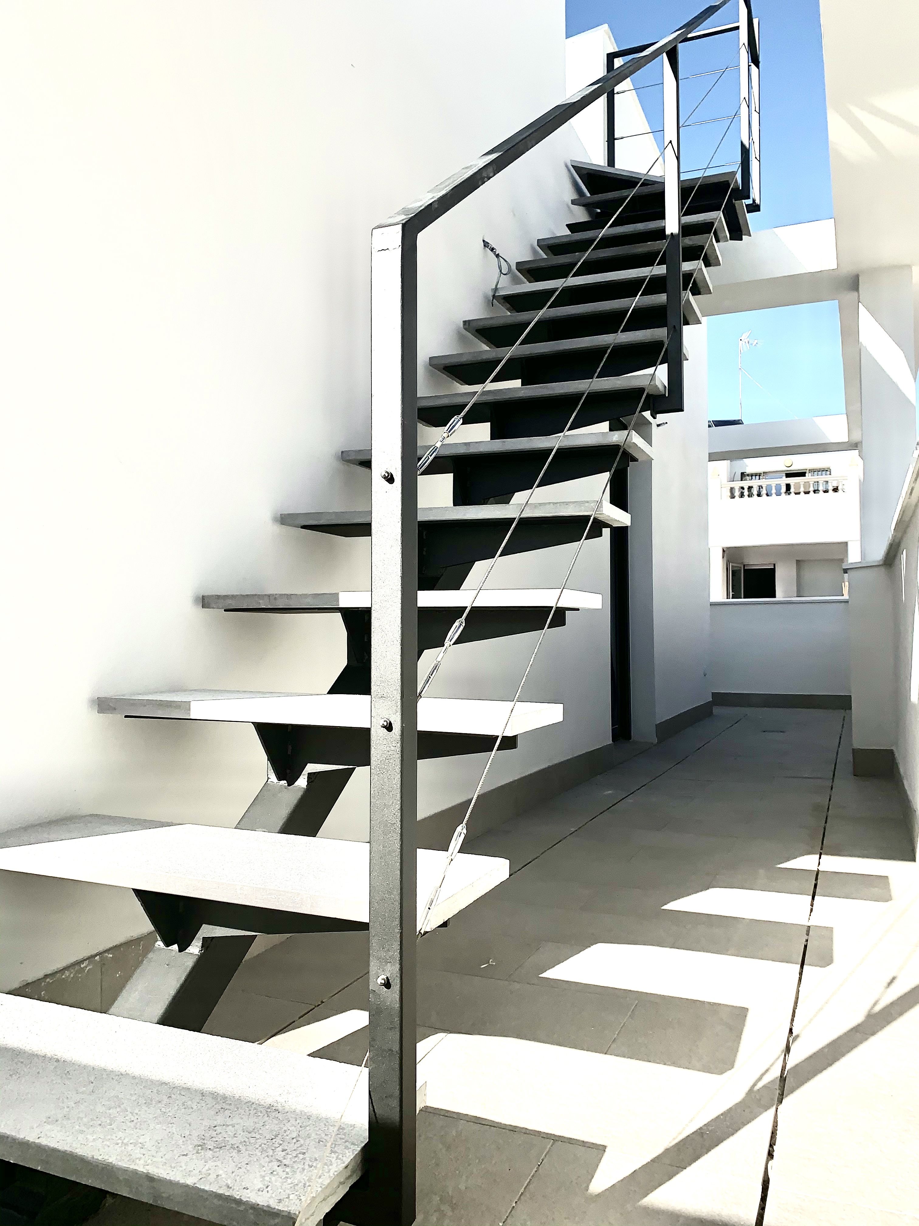 Escaleras metálicas: Nuestros servicios de Cerrajería Inox Las Salinas Escaleras metálicas: Nuestros servicios de Cerrajería Inox Las Salinas