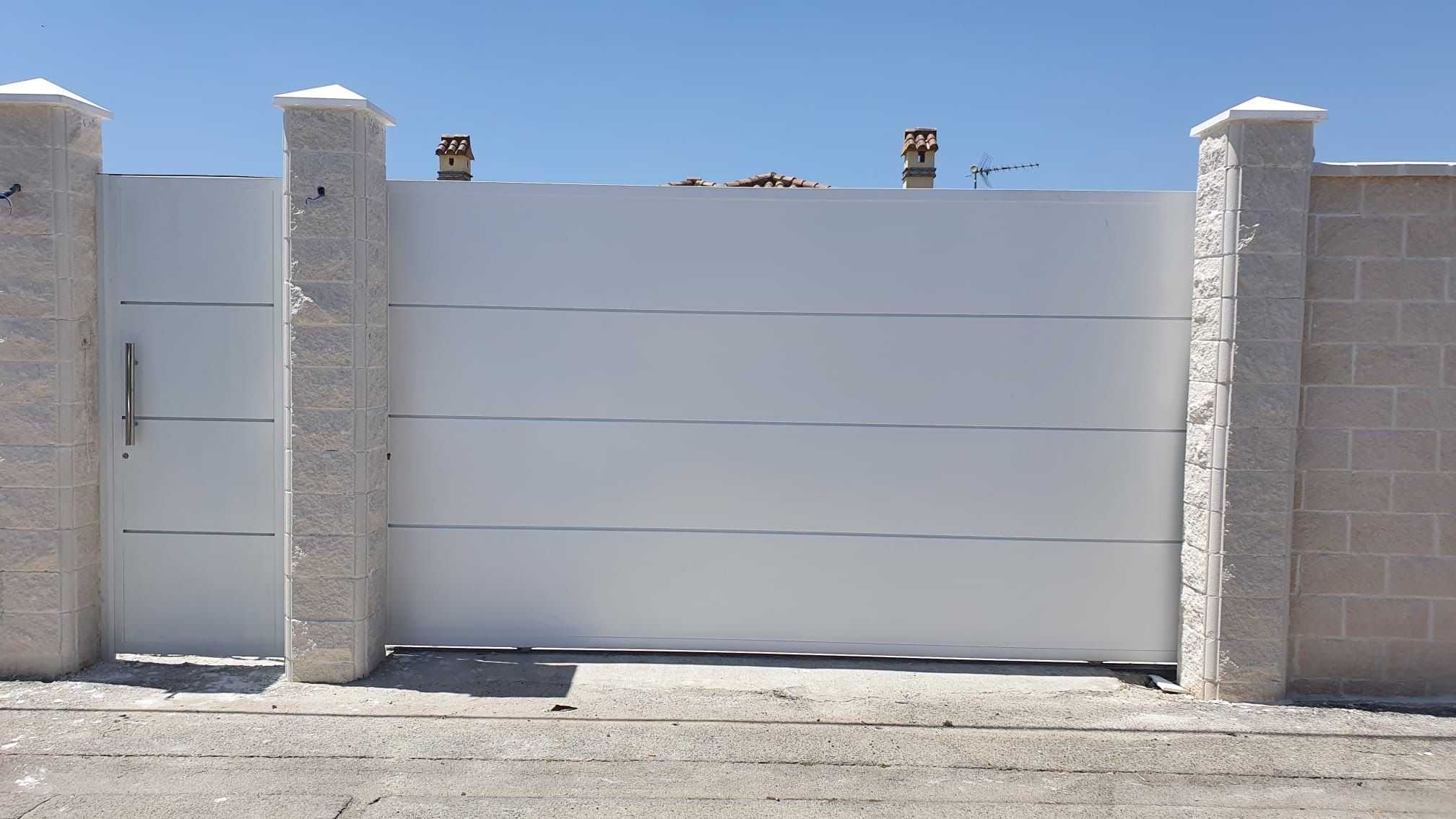 Automatismos: Nuestros servicios de Cerrajería Inox Las Salinas Automatismos: Nuestros servicios de Cerrajería Inox Las Salinas
