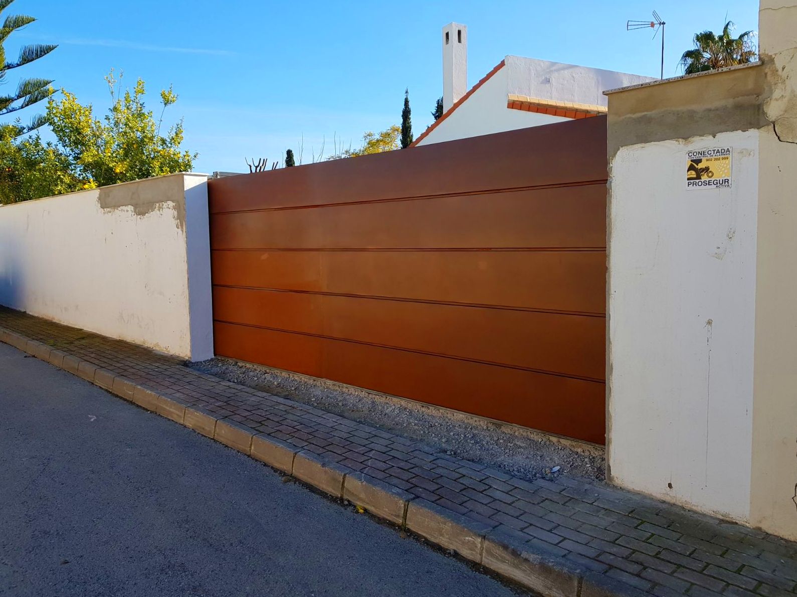 Puerta corredera acero corten Puerta corredera acero corten