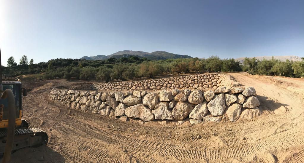 Excavaciones y movimientos de tierra