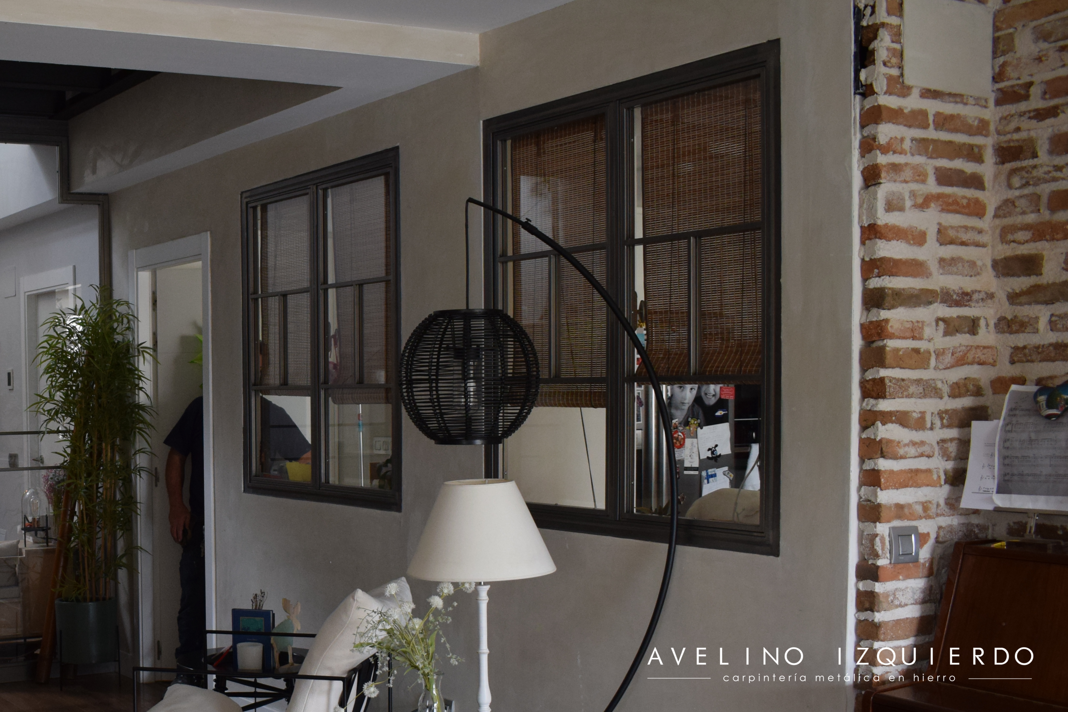 Puertas de hierro y cristal: Servicios y Productos de Cerrajería Avelino Izquierdo, S.L. Puertas de hierro y cristal: Servicios y Productos de Cerrajería Avelino Izquierdo, S.L.