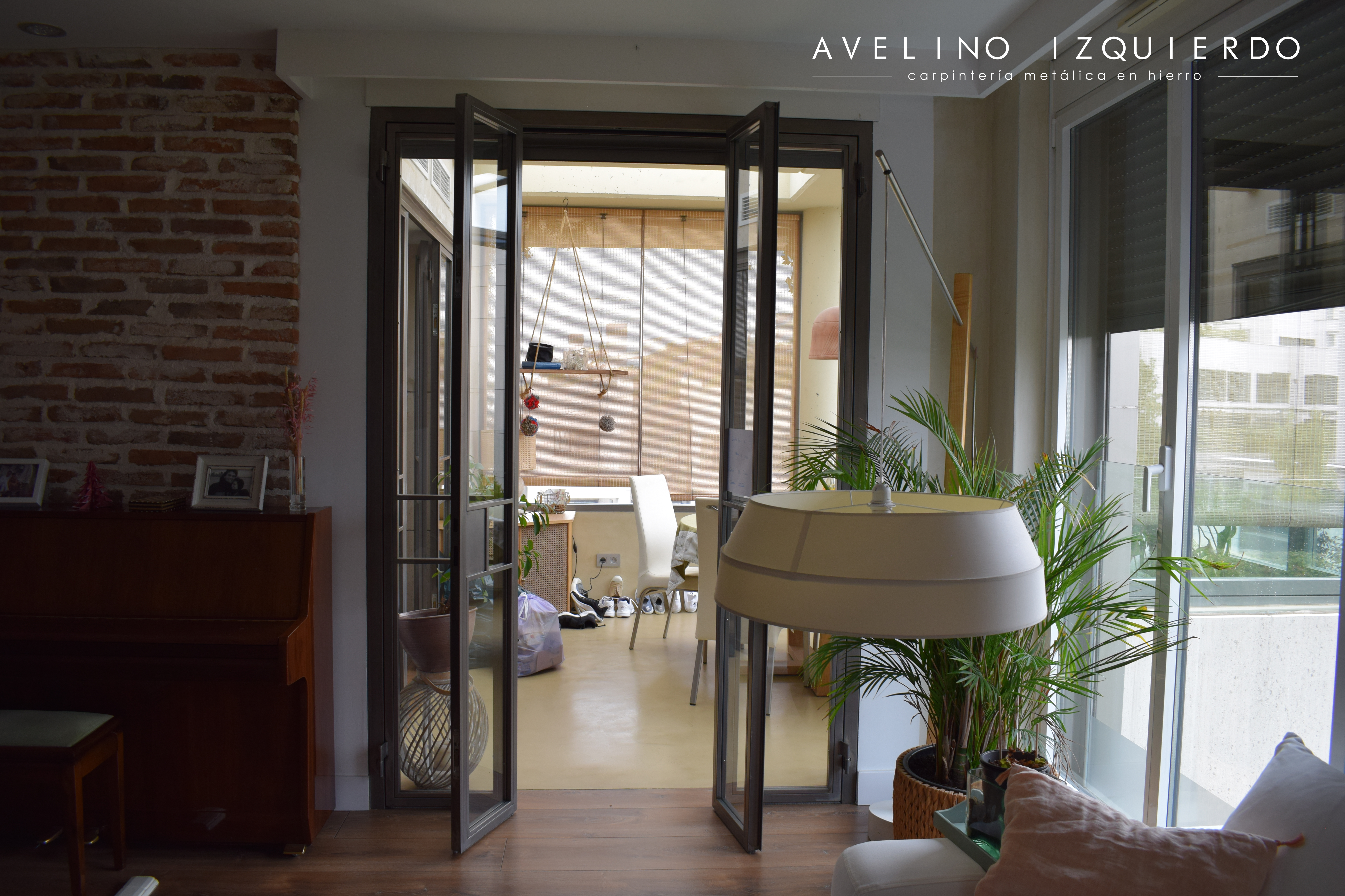 Puertas de hierro y cristal: Servicios y Productos de Cerrajería Avelino Izquierdo, S.L. Puertas de hierro y cristal: Servicios y Productos de Cerrajería Avelino Izquierdo, S.L.