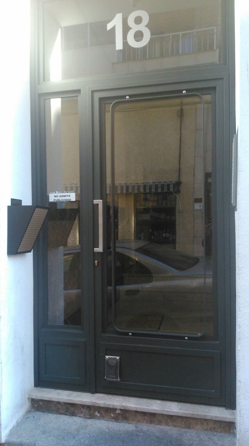 Puertas de comunidad: Servicios y Productos de Cerrajería Avelino Izquierdo, S.L. Puertas de comunidad: Servicios y Productos de Cerrajería Avelino Izquierdo, S.L.