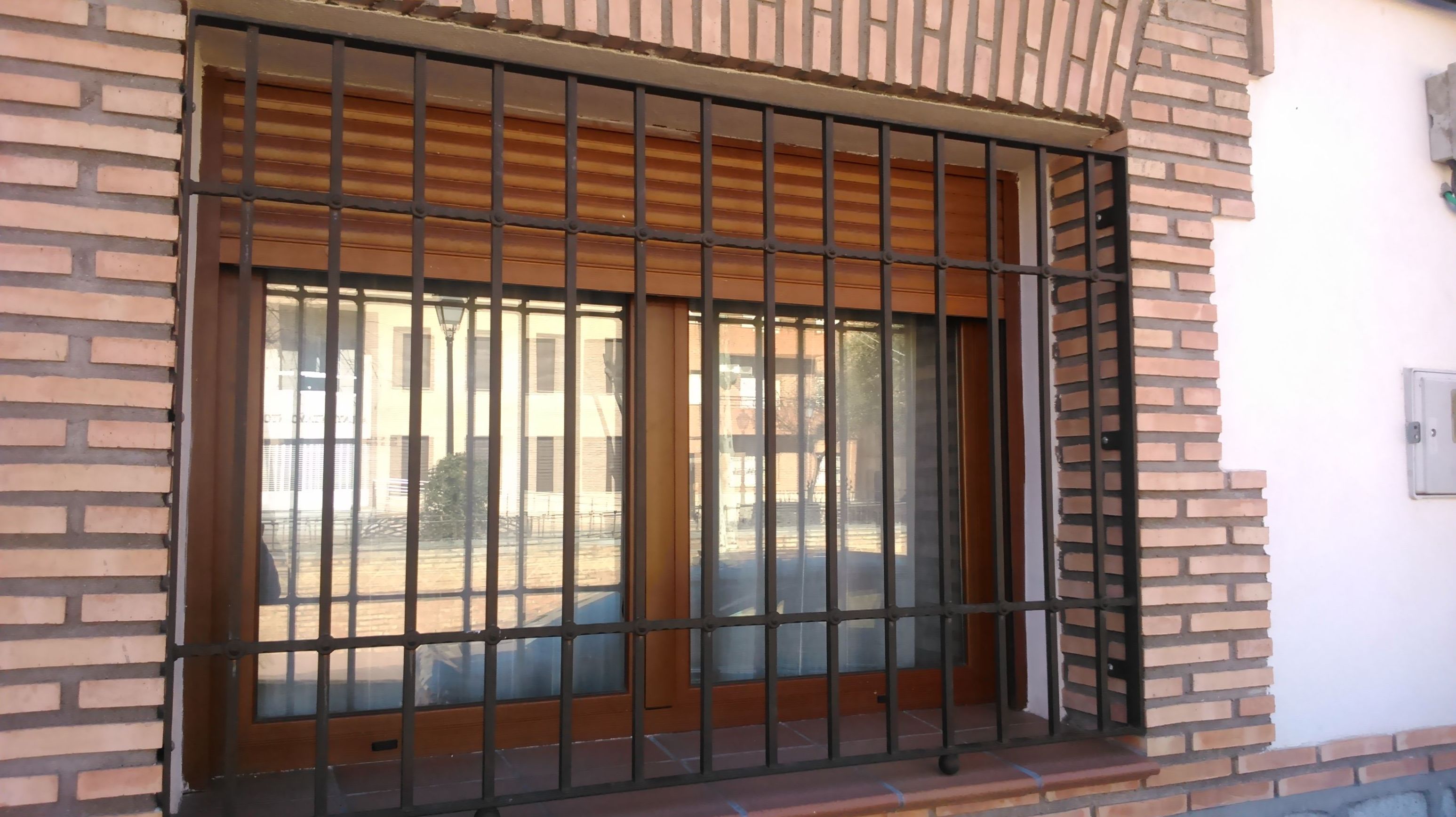 Rejas exteriores: Servicios y Productos de Cerrajería Avelino Izquierdo, S.L. Rejas exteriores: Servicios y Productos de Cerrajería Avelino Izquierdo, S.L.