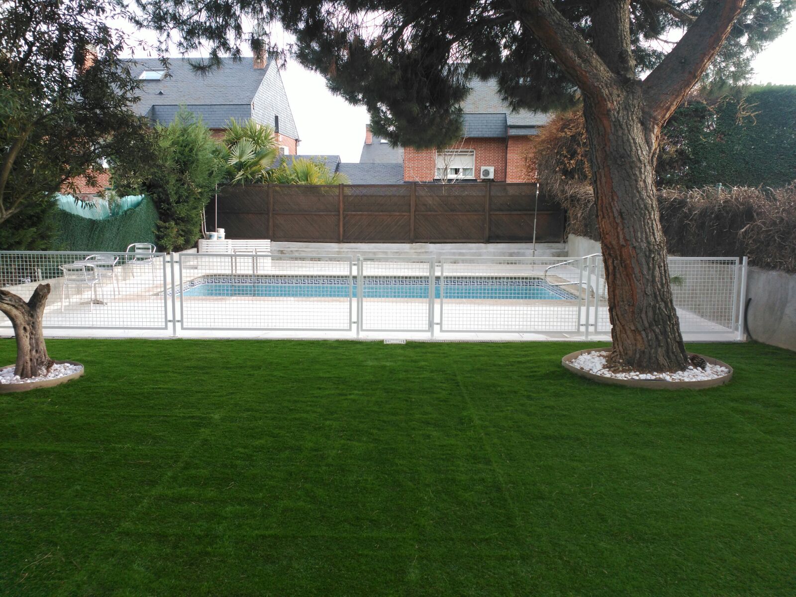Cerramiento de piscina: Servicios y Productos de Cerrajería Avelino Izquierdo, S.L. Cerramiento de piscina: Servicios y Productos de Cerrajería Avelino Izquierdo, S.L.