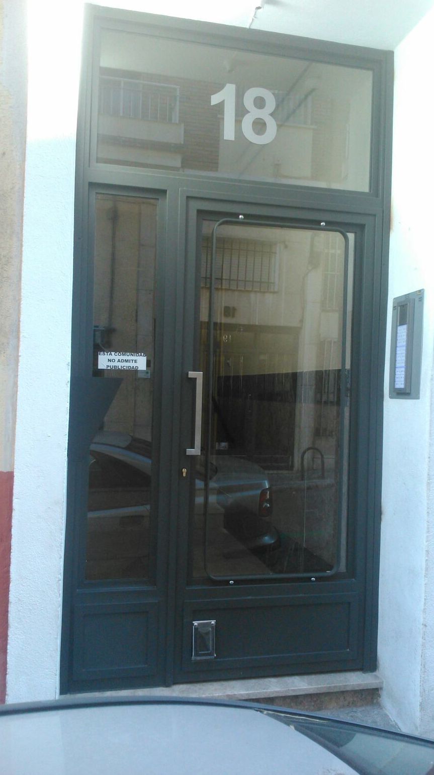 Puertas de comunidad: Servicios y Productos de Cerrajería Avelino Izquierdo, S.L. Puertas de comunidad: Servicios y Productos de Cerrajería Avelino Izquierdo, S.L.