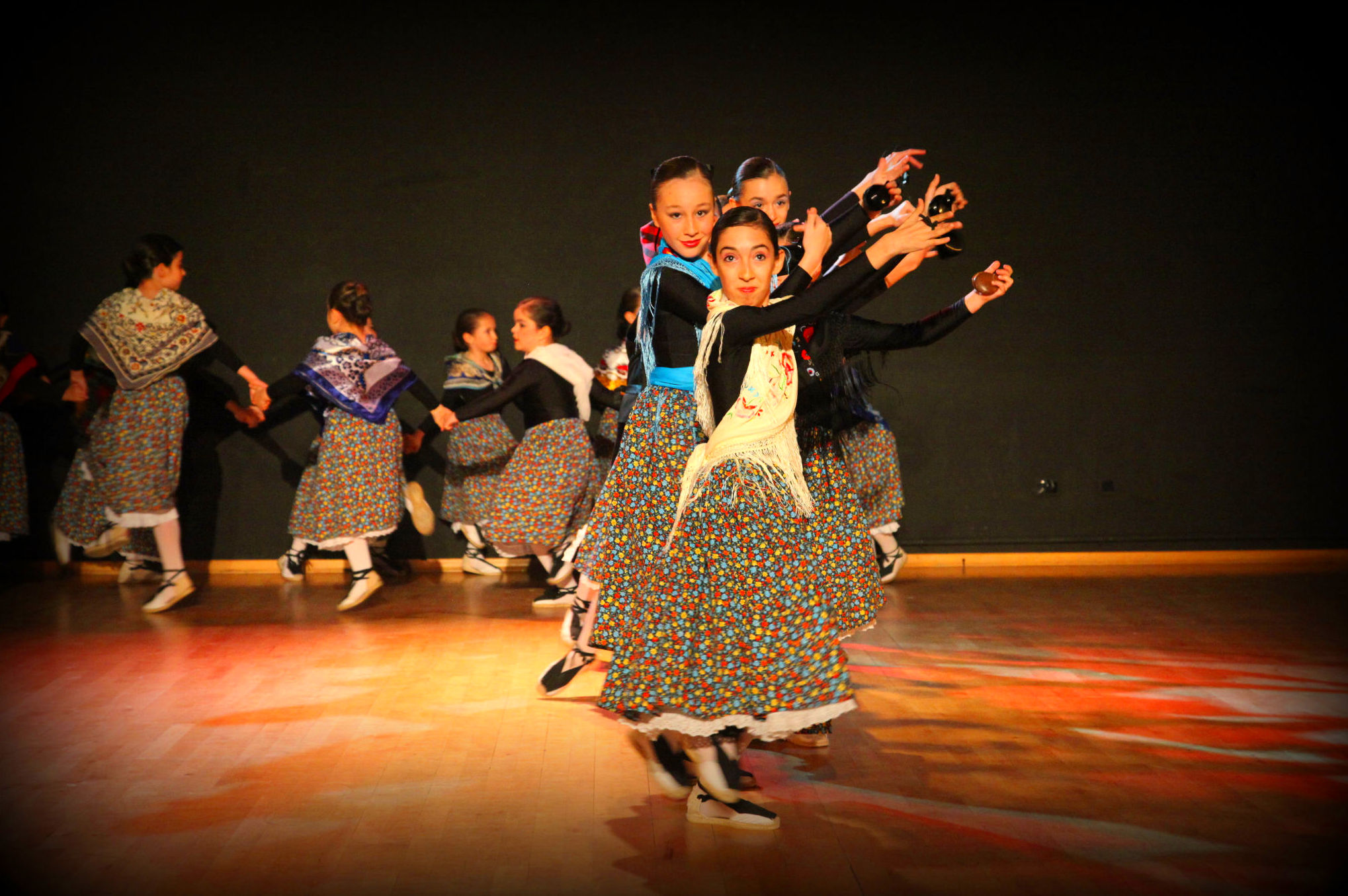 Folklore: Clases de Escuela de Danza Pepe Vento Folklore: Clases de Escuela de Danza Pepe Vento