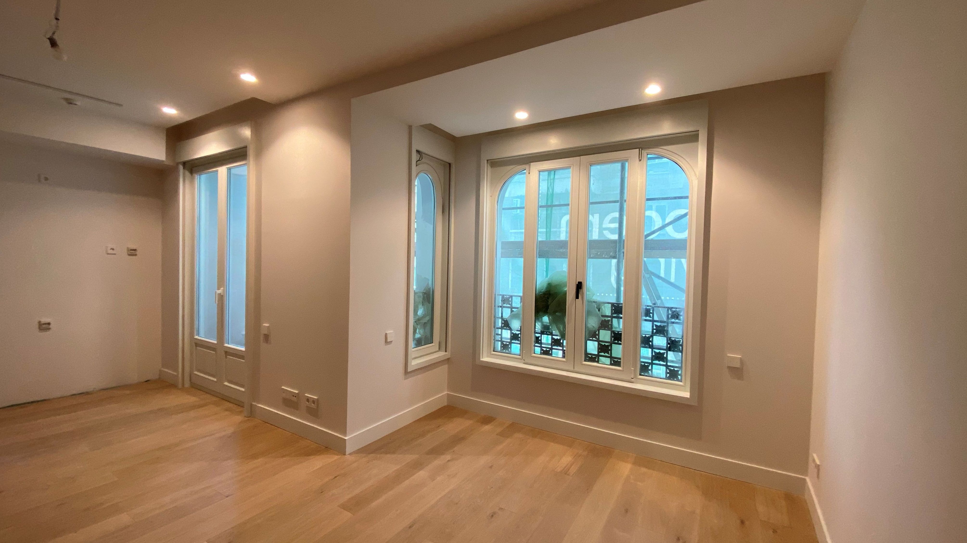 Ventanas de Madera con estores enrollables Ventanas de Madera con estores enrollables