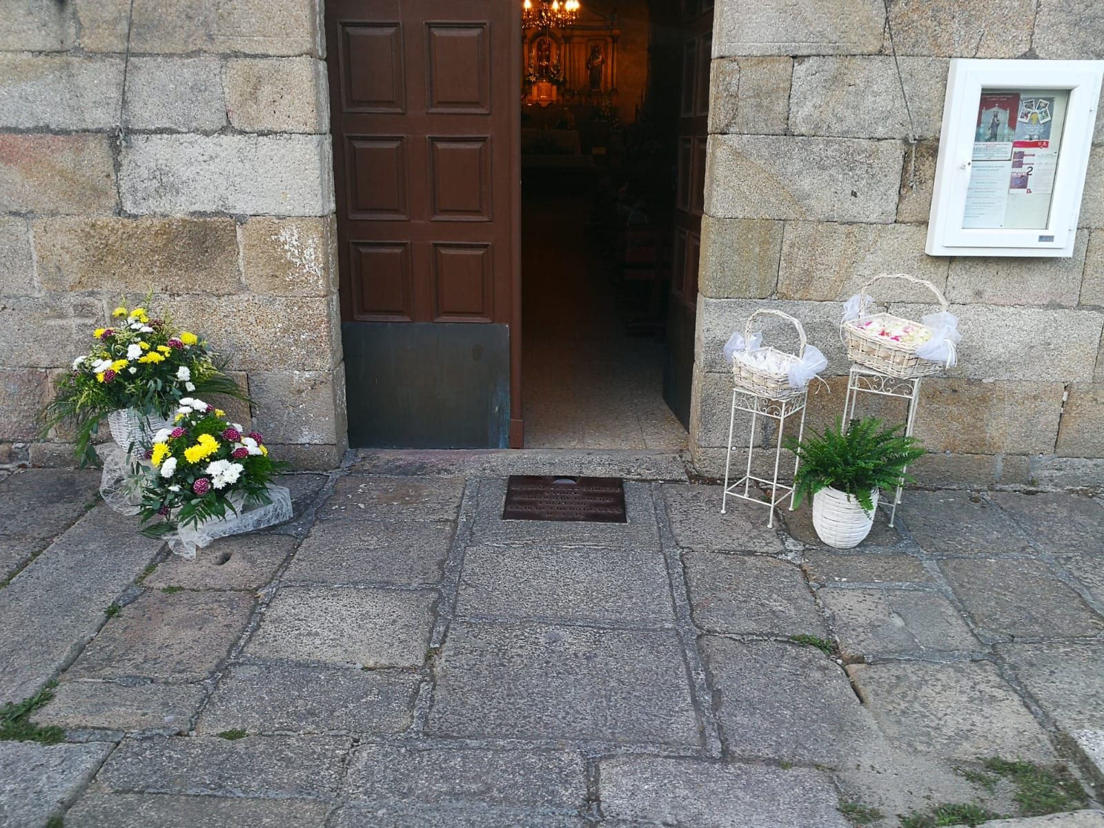 Comuniones y bautizos: Catálogo de FLORISTERÍA JOMACOS Comuniones y bautizos: Catálogo de FLORISTERÍA JOMACOS