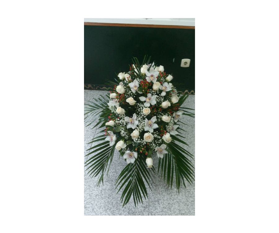 Centro encima de la caja: Catálogo de FLORISTERÍA JOMACO Tanatorio As Burgas Centro encima de la caja: Catálogo de FLORISTERÍA JOMACO Tanatorio As Burgas
