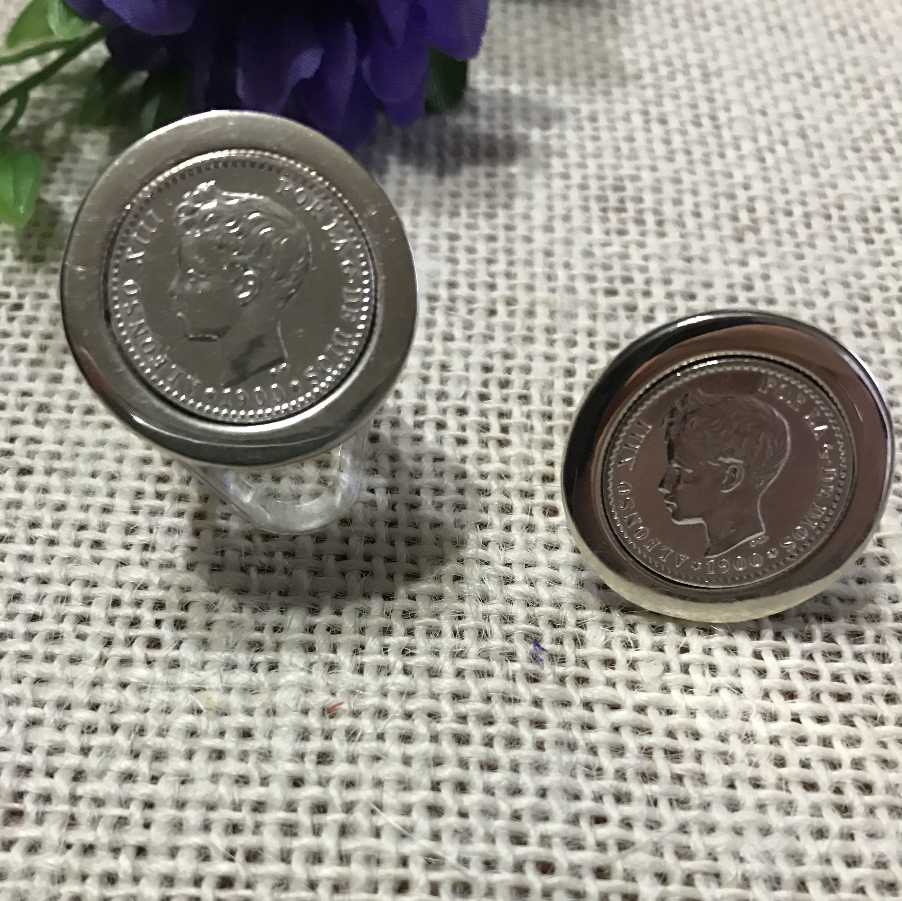 Anillo con Moneda: Productos y servicios de Mil990 Taller de Joyas Personalizadas Anillo con Moneda: Productos y servicios de Mil990 Taller de Joyas Personalizadas