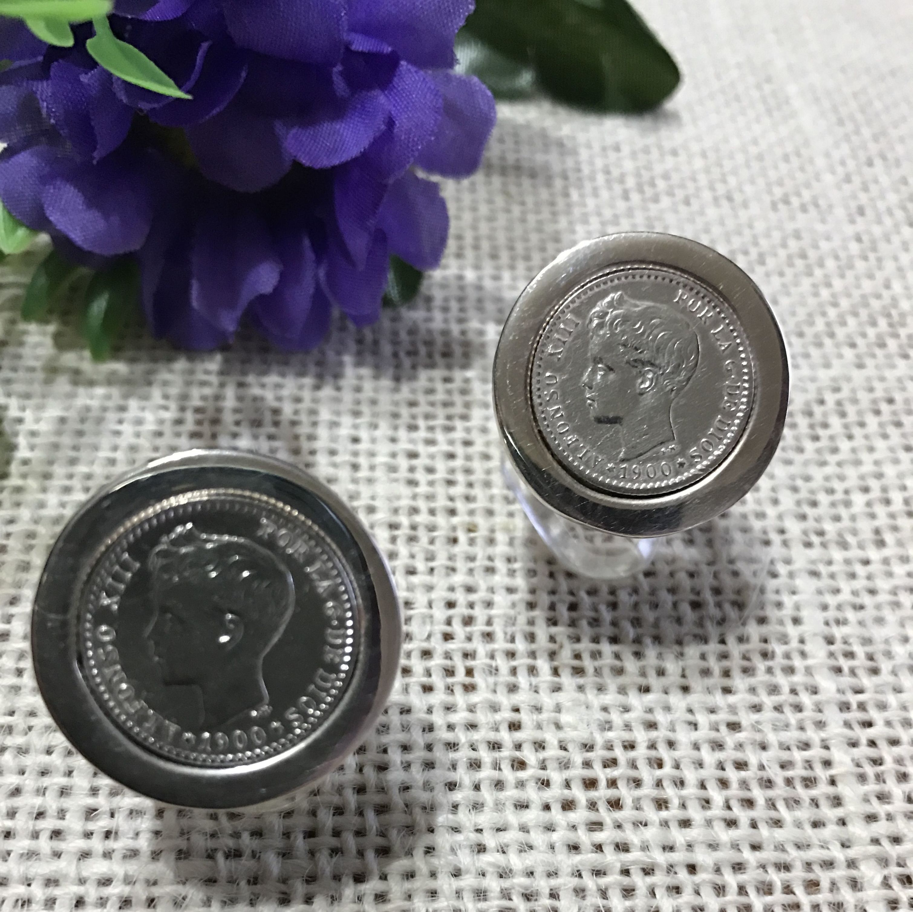 Anillo con Moneda: Productos y servicios de Mil990 Taller de Joyas Personalizadas Anillo con Moneda: Productos y servicios de Mil990 Taller de Joyas Personalizadas