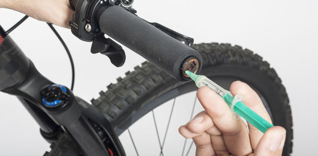 INSTALACIÓN DE ACCESORIOS: Productos y servicios de Bici + Fácil INSTALACIÓN DE ACCESORIOS: Productos y servicios de Bici + Fácil