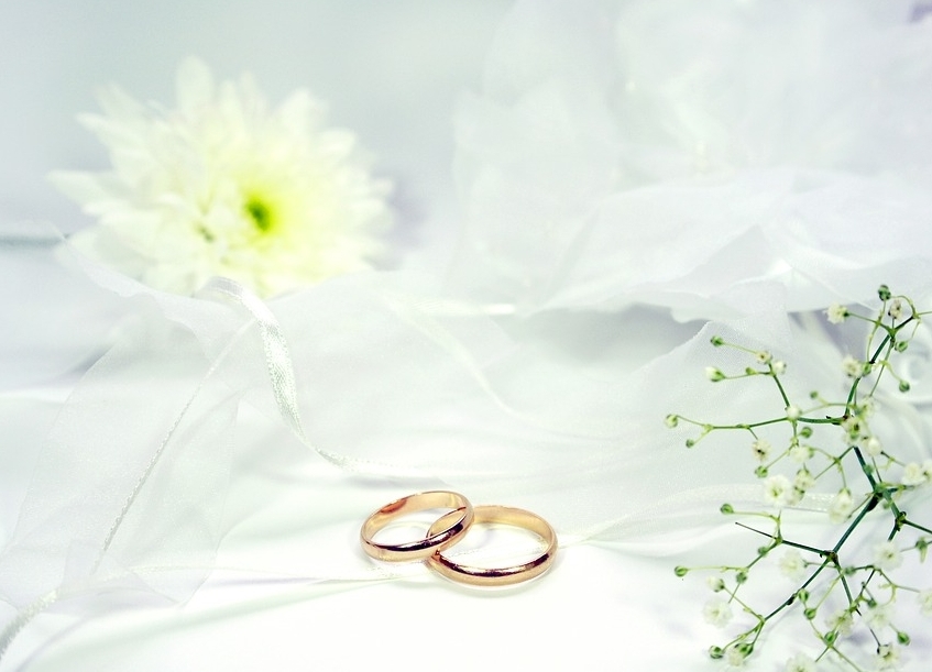 Anillos de compromiso y alianzas: Servicios de Me & You Eventos y Protocolo Anillos de compromiso y alianzas: Servicios de Me & You Eventos y Protocolo