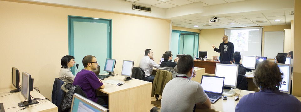 Apoio á universitarios.: Catálogo de ACADEMIA CORUÑA Apoio á universitarios.: Catálogo de ACADEMIA CORUÑA