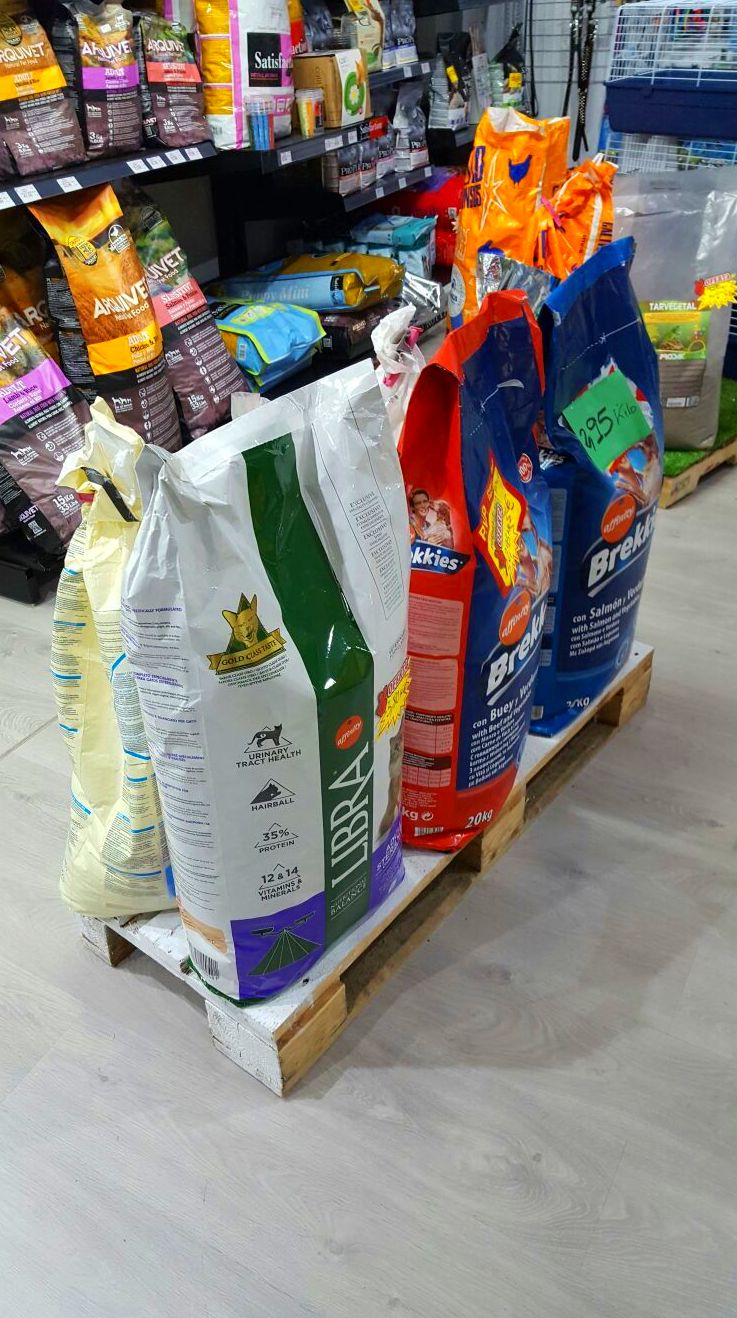 Alimentos para perros y gatos: Catálogo de Reptil Parc Alimentos para perros y gatos: Catálogo de Reptil Parc