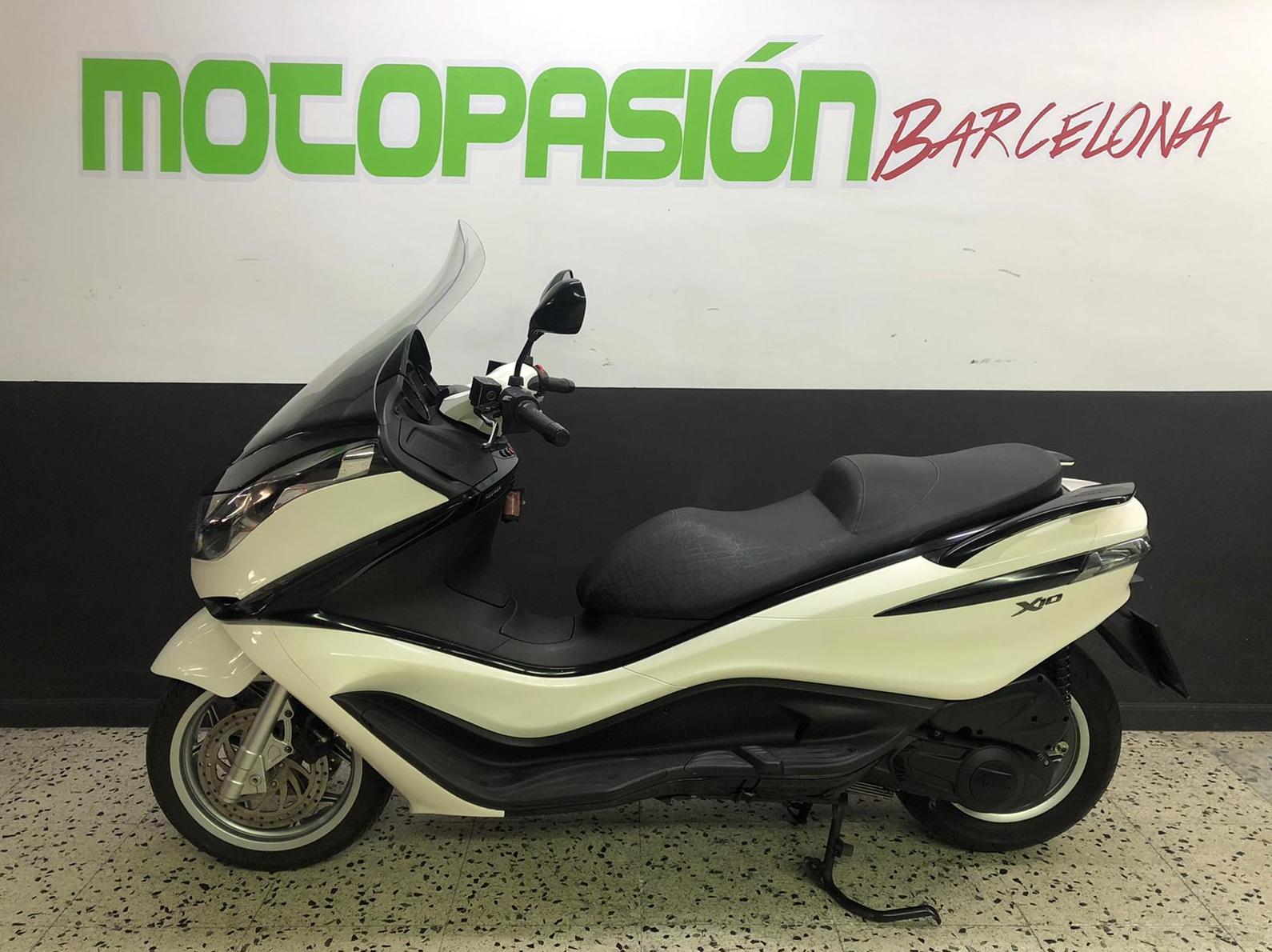 PIAGGIO X10 125 ABS: de Motopasión Barcelona PIAGGIO X10 125 ABS: de Motopasión Barcelona