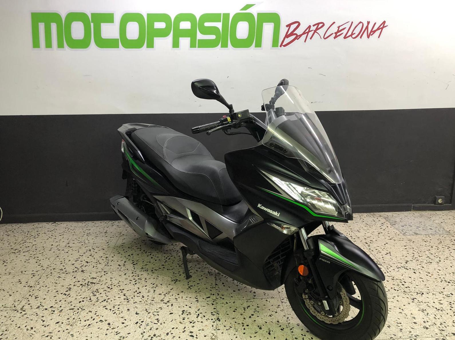 KAWASAKI J 125: de Motopasión Barcelona KAWASAKI J 125: de Motopasión Barcelona