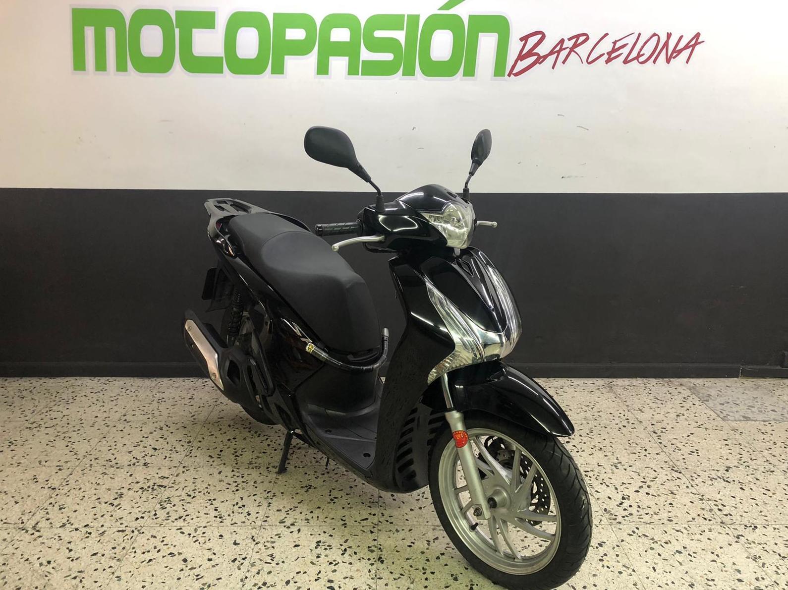 HONDA SH 125 ABS: de Motopasión Barcelona HONDA SH 125 ABS: de Motopasión Barcelona
