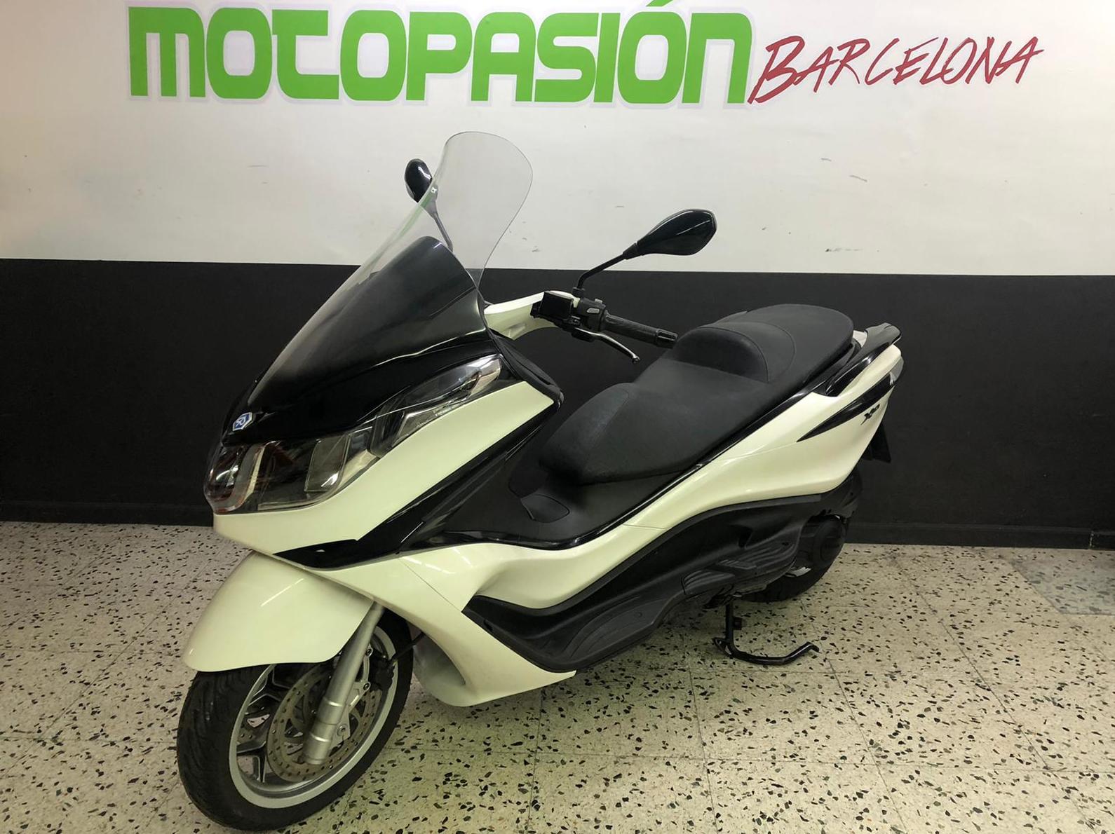 PIAGGIO X10 125 ABS: de Motopasión Barcelona PIAGGIO X10 125 ABS: de Motopasión Barcelona