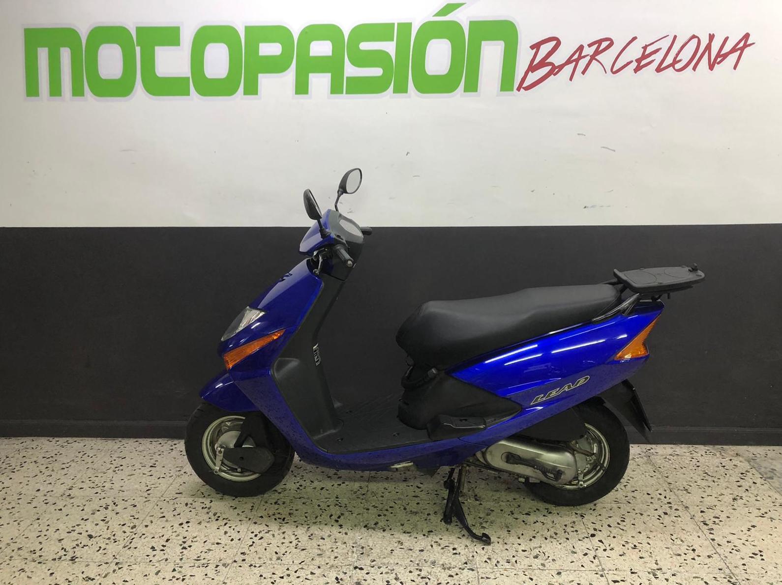 HONDA LEAD 100 : Motos de Motopasión Barcelona HONDA LEAD 100 : Motos de Motopasión Barcelona