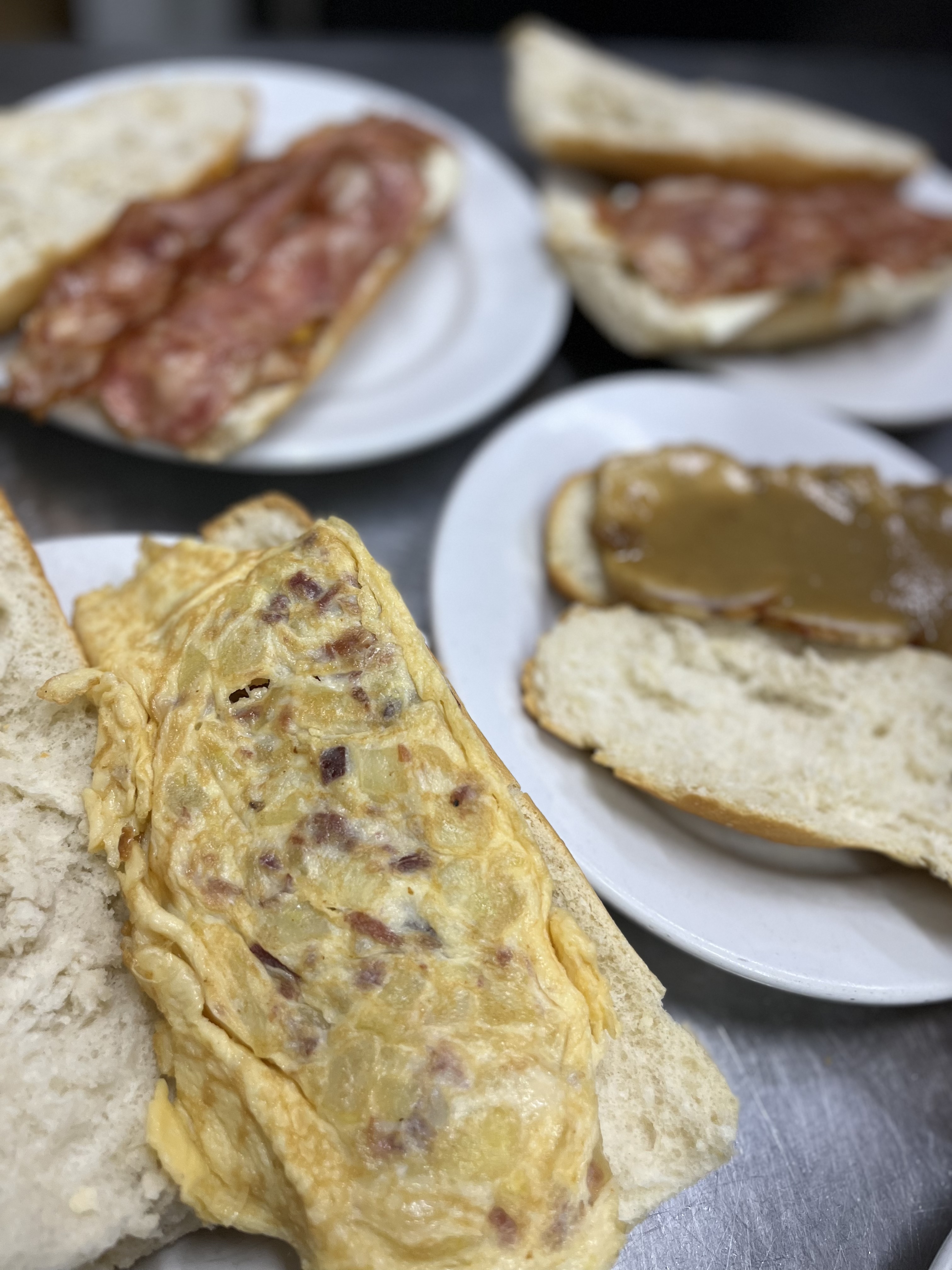 Bocadillos: Carta de Venta El Pajaro Bocadillos: Carta de Venta El Pajaro