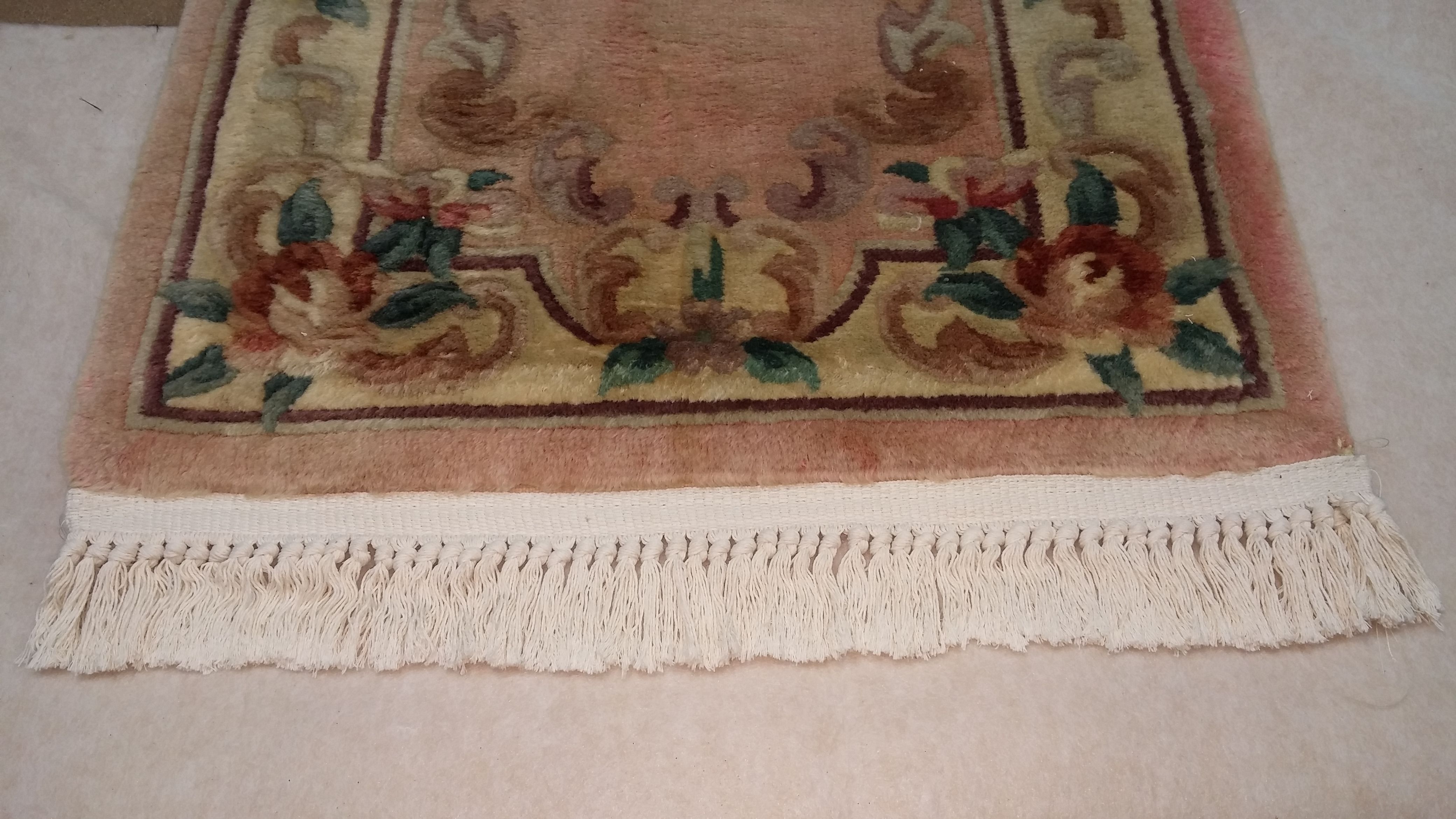 Poner y quitar flecos: Reparación de alfombras de Taller de Alfombras Poner y quitar flecos: Reparación de alfombras de Taller de Alfombras