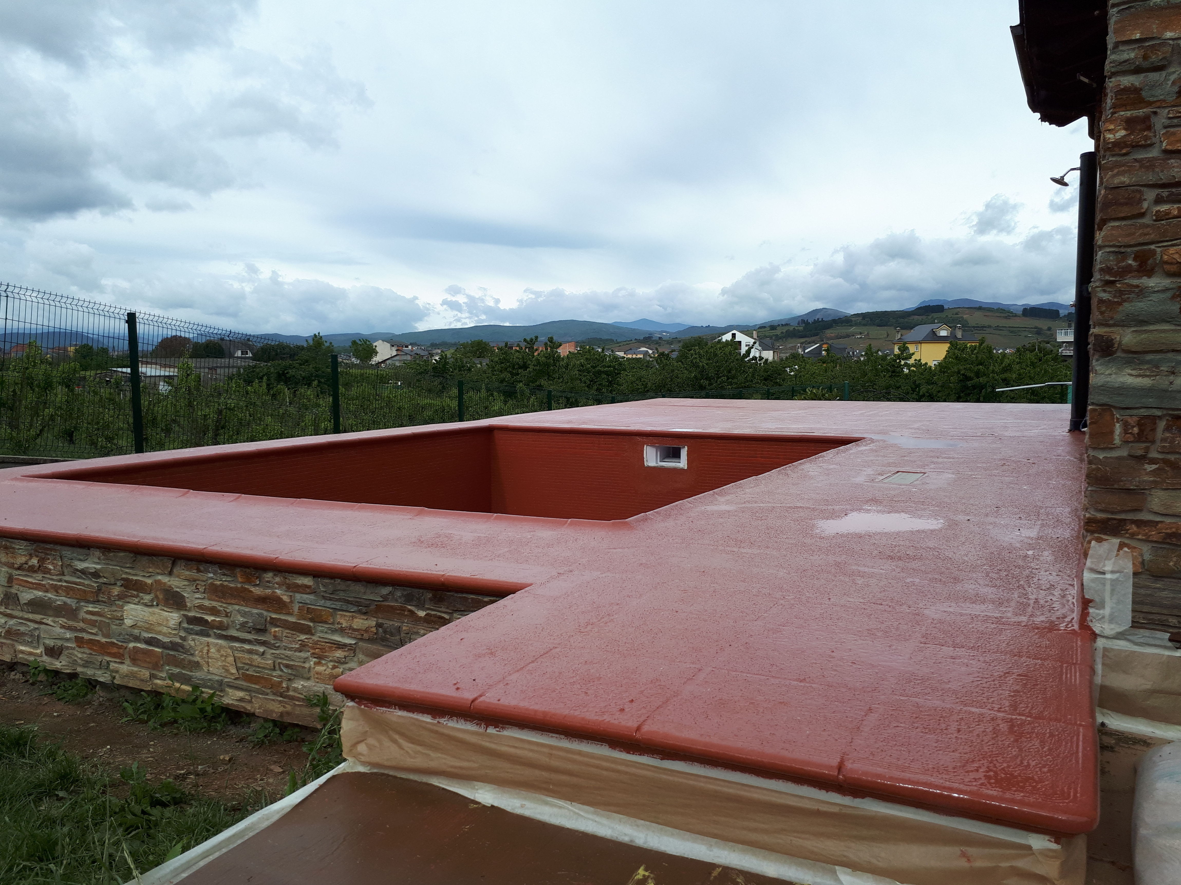 Pavimento impermeable y antideslizante en terraza. Pavimento impermeable y antideslizante en terraza.
