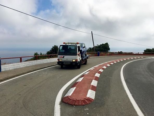 Rescates de cualquier tonelaje: Servicios de Grúas CRV Rescates de cualquier tonelaje: Servicios de Grúas CRV