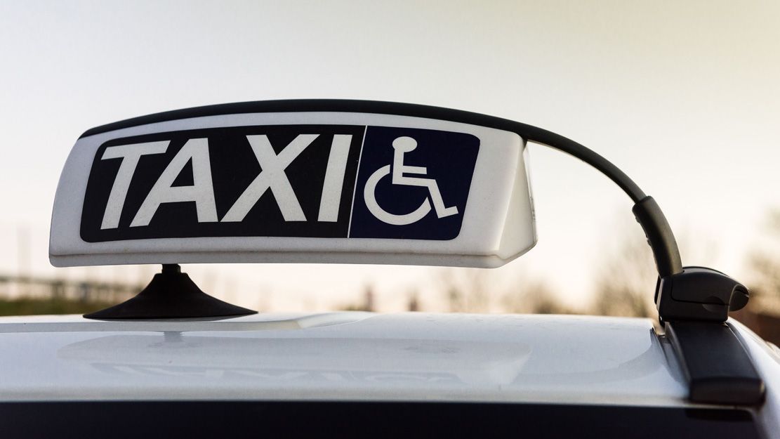 Disabled Eurotaxi: Services de Mercedes Airport Taxi }}