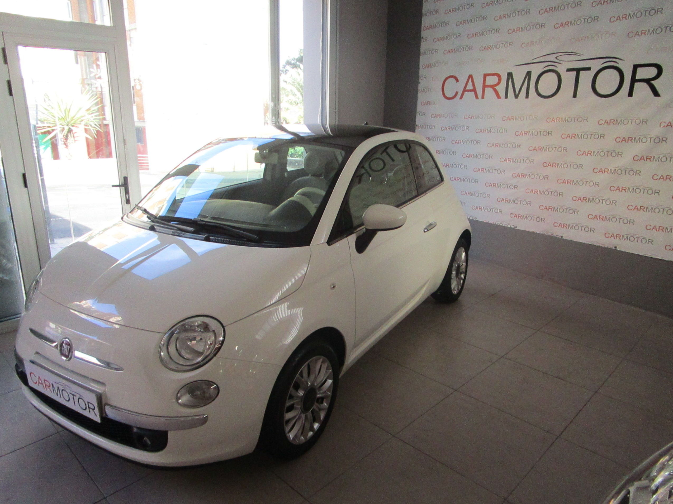 FIAT 500 LOUNGE: Vehículos de CARMOTOR FIAT 500 LOUNGE: Vehículos de CARMOTOR