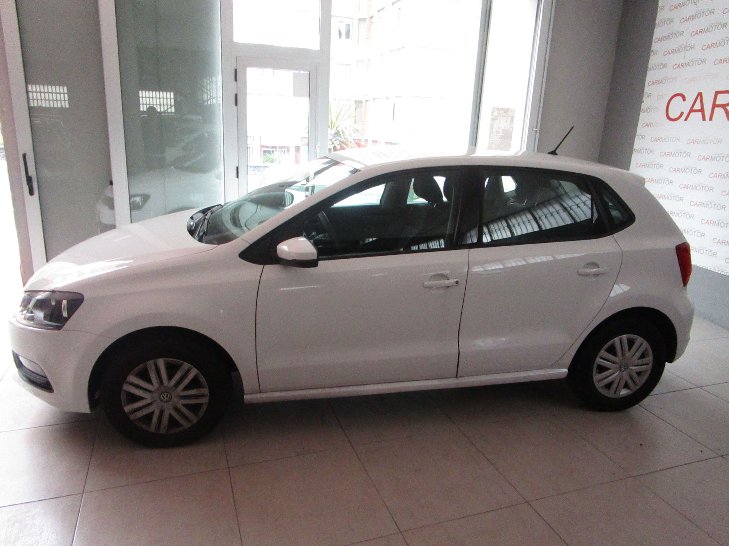 VOLKSWAGEN POLO ADVANCE: Vehículos de CARMOTOR VOLKSWAGEN POLO ADVANCE: Vehículos de CARMOTOR