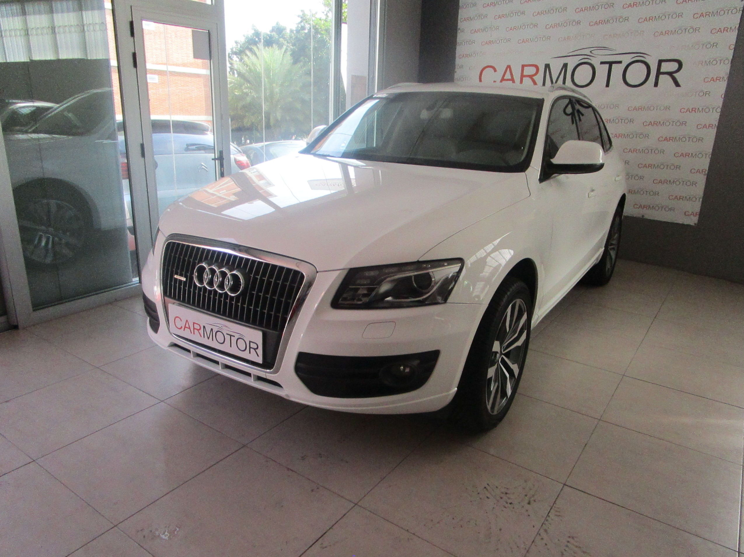AUDI Q5 QUATTRO: Vehículos de CARMOTOR AUDI Q5 QUATTRO: Vehículos de CARMOTOR