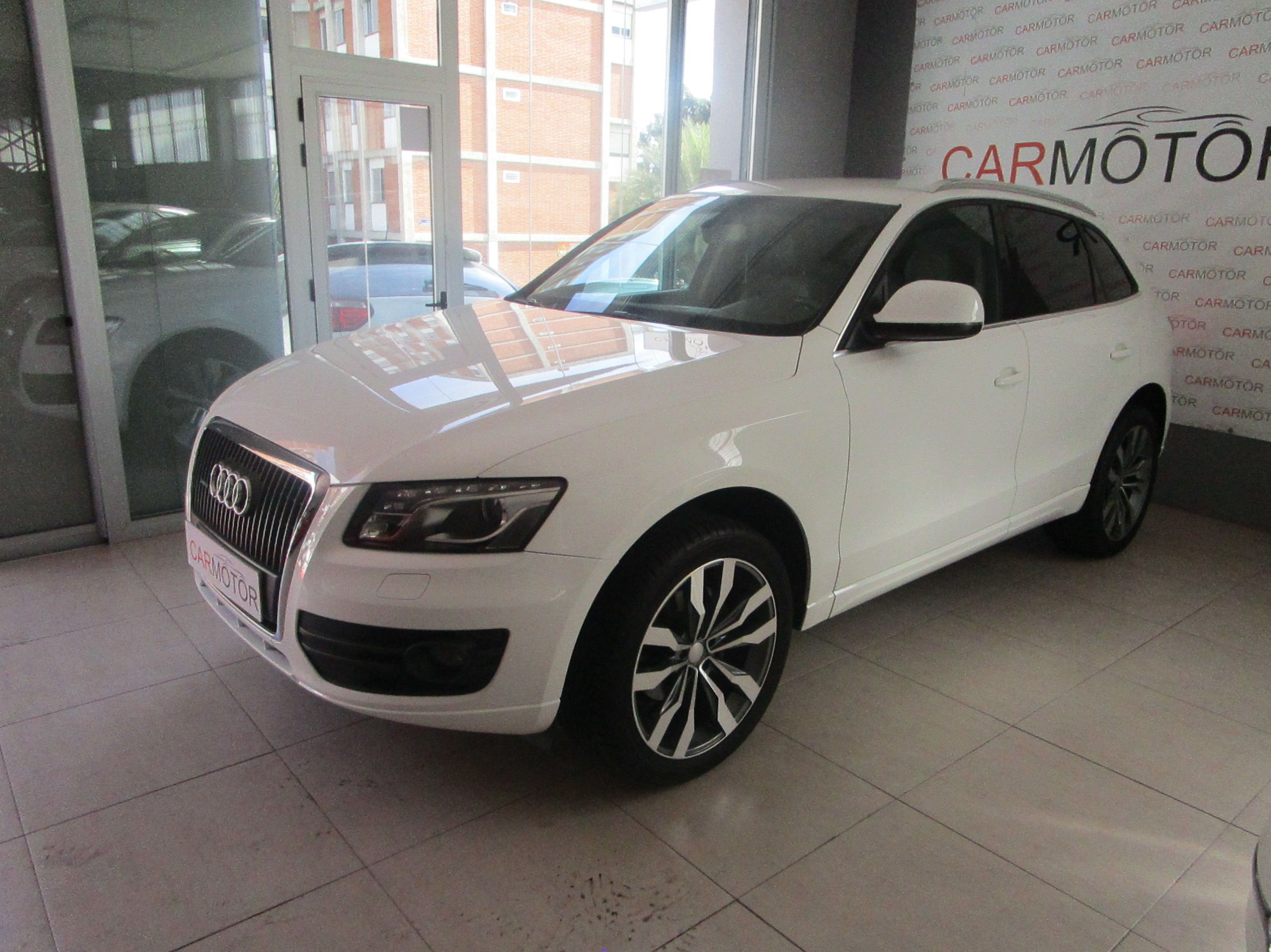 AUDI Q5 QUATTRO: Vehículos de CARMOTOR AUDI Q5 QUATTRO: Vehículos de CARMOTOR